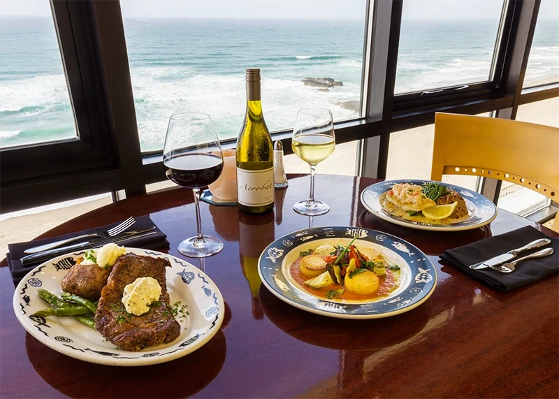 Inn at Spanish Head fathoms restaurant dinner steak scallops wine
