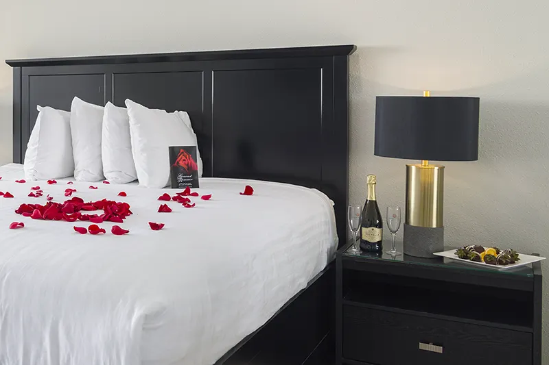 Inn at Spanish Head anniversary roses and wine